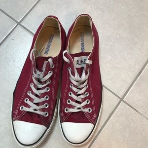 Men’s maroon converse size 10